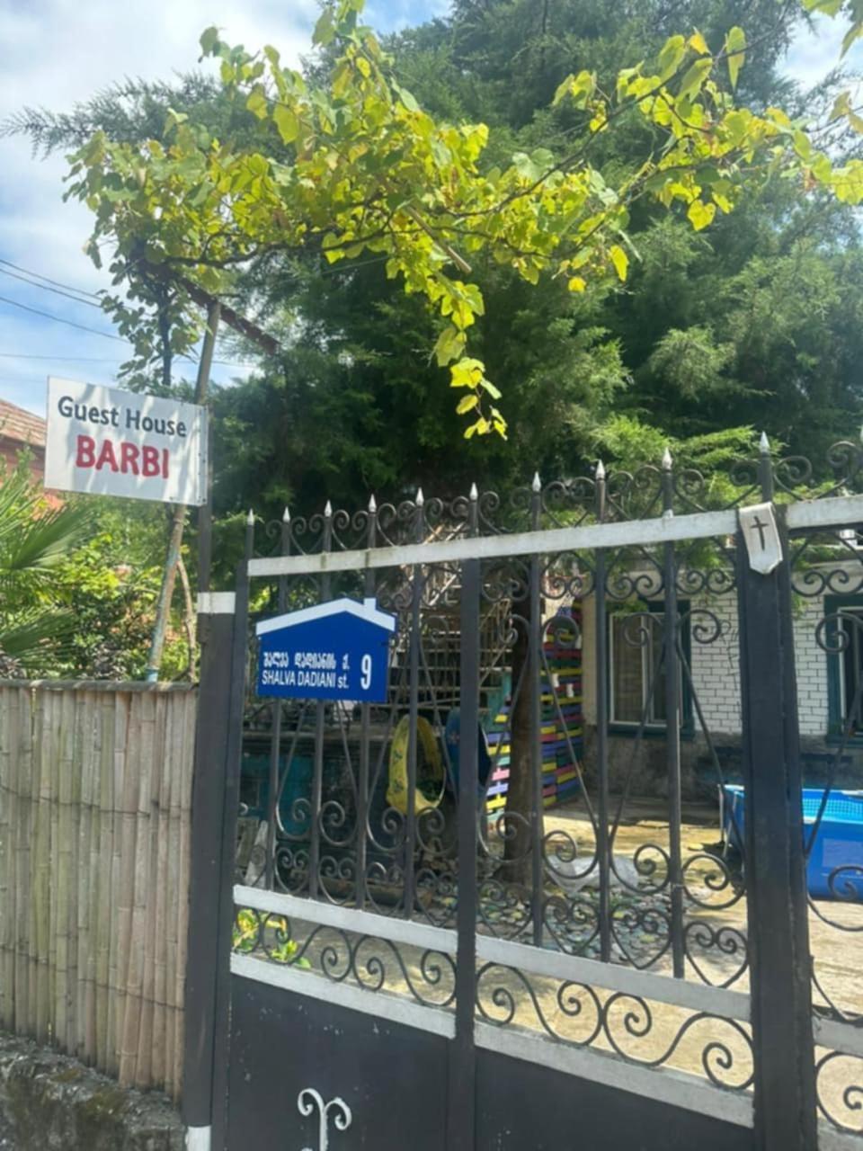 Guest House Barbi Batumi Exterior foto